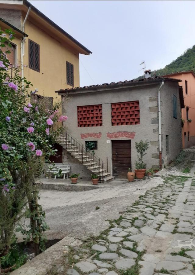Апартаменты La Locanda Di Nonna Jolanda Борго-а-Моццано Экстерьер фото